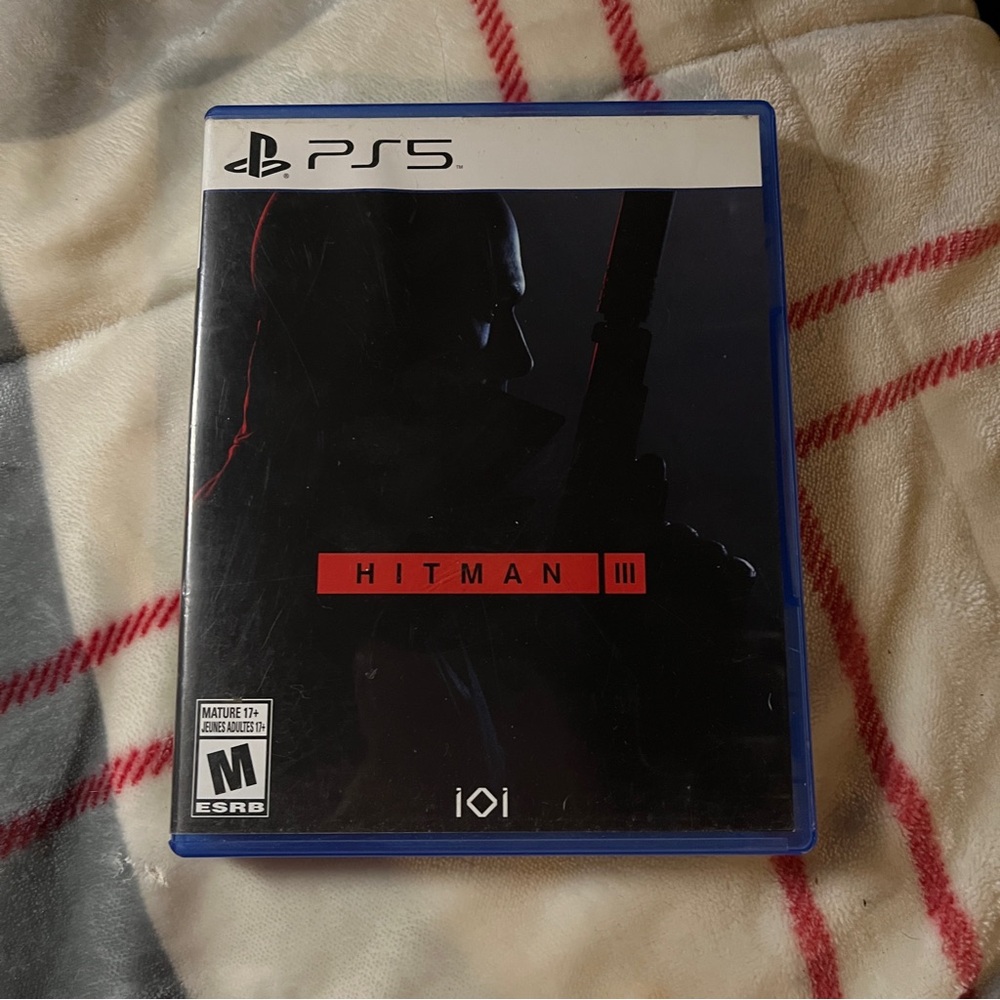 Hitman III for PS5 - Black and Blue Case